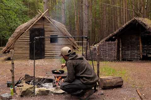 Building at the Bushcraft Camp: Wood Chair, Bronze Age Casting & Cast Iron Cooking