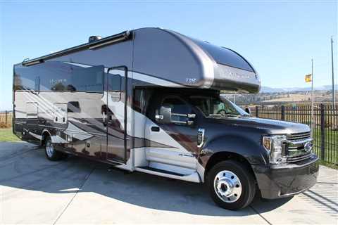 Super C RVs are Awesome and Here’s Why