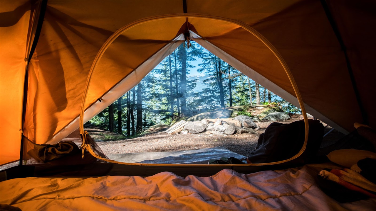 CAMPING TIPS | Underrated Items to Bring with You on a Camping Trip
