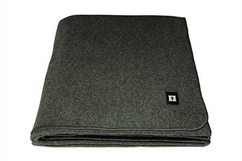 EKTOS 80% Wool Blanket, 4.0 lbs, 66"x90" (Twin Size) - Olive Green - The Camping Companion
